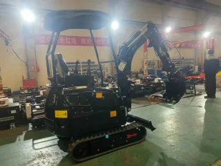 Miniexcavadora motor Kubota 1800 kilos