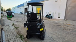 Miniexcavadora motor Kubota 1800 kilos