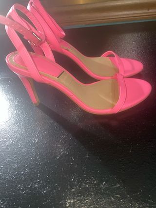 Tacones Rosas de Tira