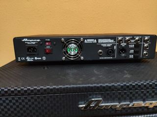 Ampeg Portaflex PF-800 + Pantalla PF-410HLF