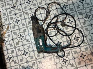 Taladro percutor Makita