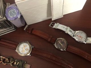 Orologi/Portagioie/Bigiotteria