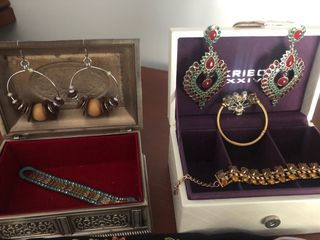 Orologi/Portagioie/Bigiotteria