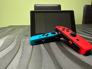 Nintendo Switch Azul y Rojo