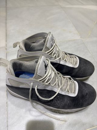 Nike Air Jordan Zapatillas Negras y Grises