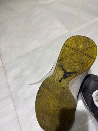 Nike Air Jordan Zapatillas Negras y Grises