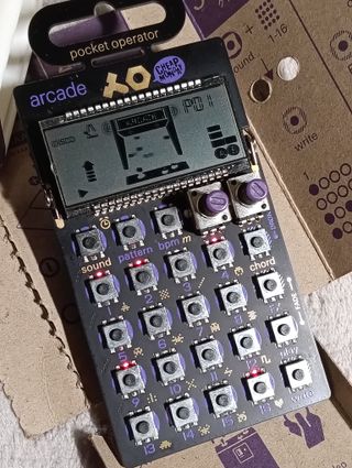 PO-20 Pocket Teenage Engineering Operator Arcade
