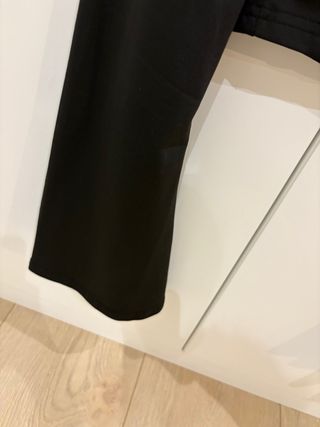 Camiseta negra manga larga encaje