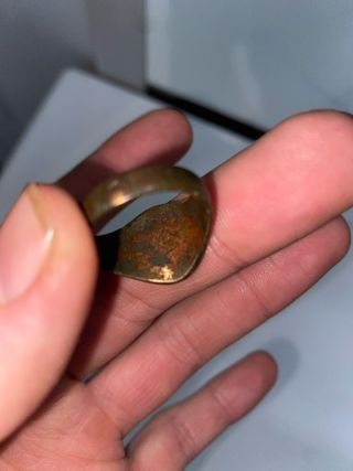 Anillo antiguo con perfil de indio