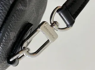 Bolso Louis Vuitton icónico modelo Nano Speedy