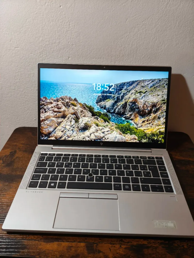 Portátil HP EliteBook 845 G8 Plata