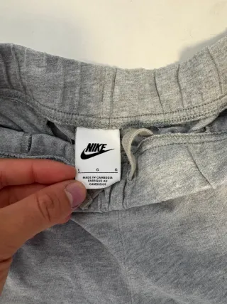 Pantalones cortos grises Nike