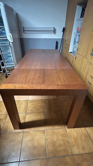 Mesa de comedor extensible de madera