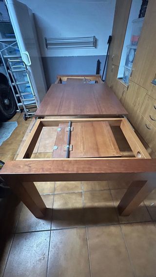 Mesa de comedor extensible de madera