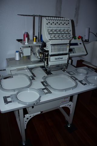 Máquina Bordadora Brother BE-1201B-AC