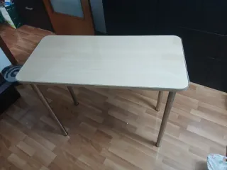 Mesa cocina cristal y madera, patas aluminio