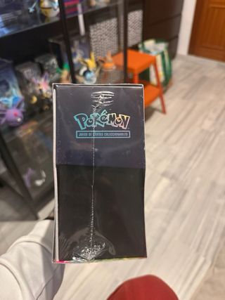 ETB Pokémon Fuegos Fantasmales