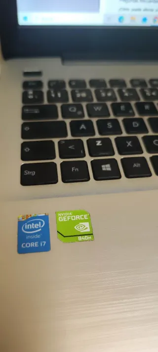 Ordenador portátil ASUS