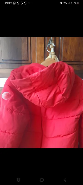 Giubbino Okaidi rosso con cappuccio