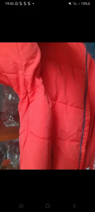 Giubbino Okaidi rosso con cappuccio