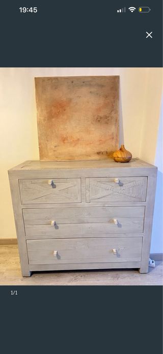 Cómoda Banak gris madera.