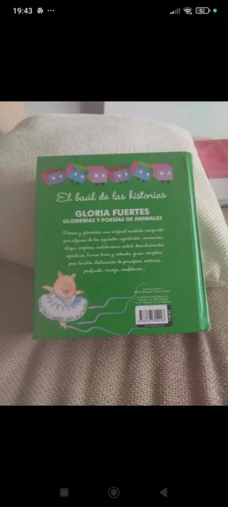 Libro cuentos y poesía. Autora: Gloria Fuertes