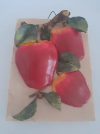 Cuadros de cerámica con relieve de frutas