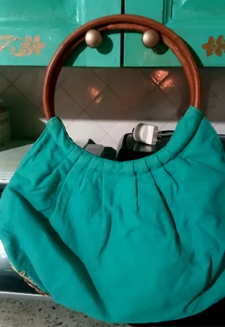 Borsa artigianale ricamata