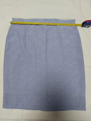 Falda malva con estampado de puntos