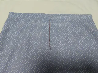 Falda malva con estampado de puntos