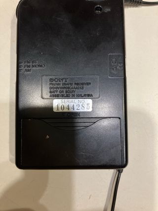 Radio Sony FM/AM Portátil SRF-S25