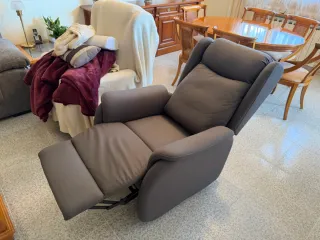 Sofá 2 plazas y 2 sillones reclinables