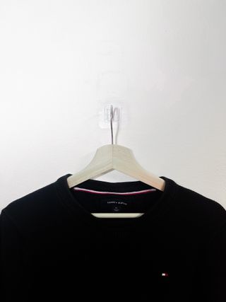 Tommy Hilfiger Jersey Negro Crewneck Vintage Retro