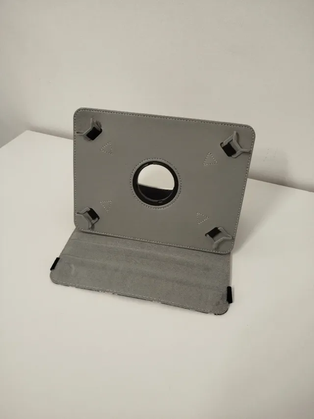 Funda giratoria para tablet azul con flores
