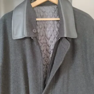 Abrigo de hombre gris