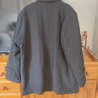 Abrigo de hombre gris