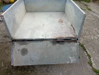 Remolque pequeño galvanizado Noval.