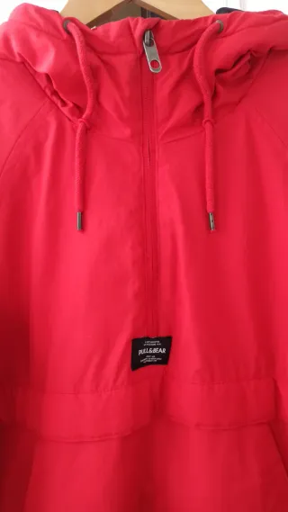 Chaqueta Roja Pull&Bear Anorak
