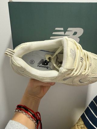 New Balance Beige/Plata 38/39/40