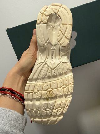 New Balance Beige/Plata 38/39/40