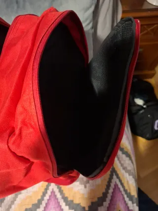 Mochila deportiva Joma  Modelo Estadio III Red