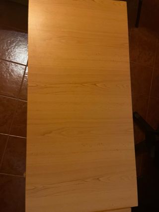 Escritorio de oficina con cajón