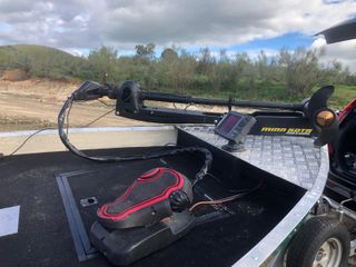 Bass boat aluminio 5m/Mercury 40CV/Eléctrico 65Lb