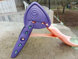 Tobogán infantil rosa y morado