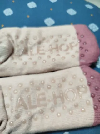 Calcetines Ale Hop flores y pompones