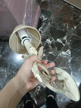 URGE! Lámpara de pared beige y dorada