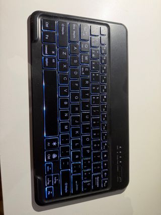 Teclado Bluetooth Retroiluminado Negro