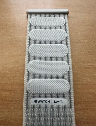 Apple Watch X Nike 44mm. Summit White Sport Loop