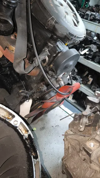 Motor Ford Sierra 2.0 carburación