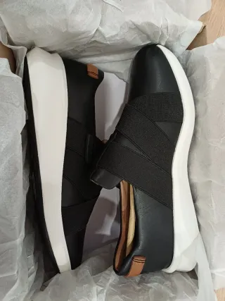 Zapatillas Clarks cuero negras T37.5